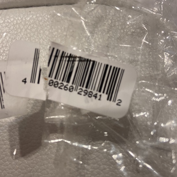 NWT 4 piece Stila Deluxe Sample Set with Cosmetic Bag/Crossbody Bag - Picture 3 of 3